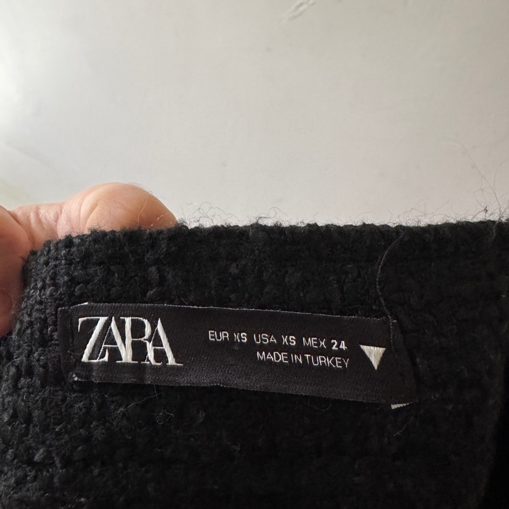 Zara Black Tweed Textured Adorable High Waisted Frayed Hem Shorts‎ - Picture 8 of 8